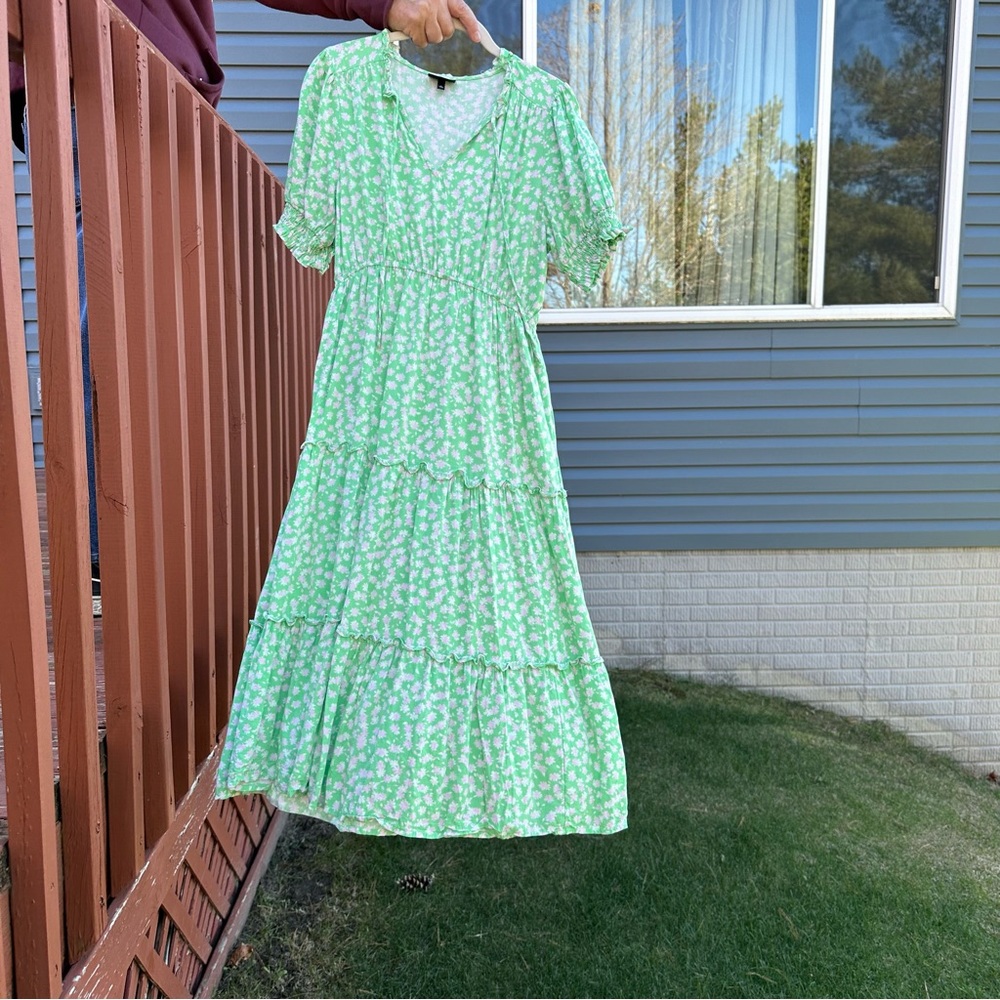 Spring Dress Who What Wear Trad Wife Small Green Floral Tiered Ruffle Prairie - Picture 1 of 6